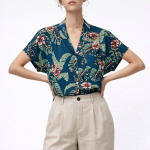 🌿 Aritzia Wilfred Free Aloha Floral Button-Up Shirt | Size M (fits S- M)